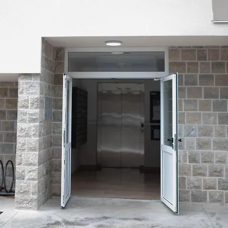 Zvezdica Apartment